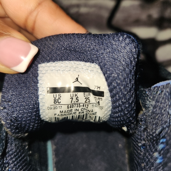 Jordan 1 MidHyper Royal (TD) Black and Royal Blue - Picture 2 of 3